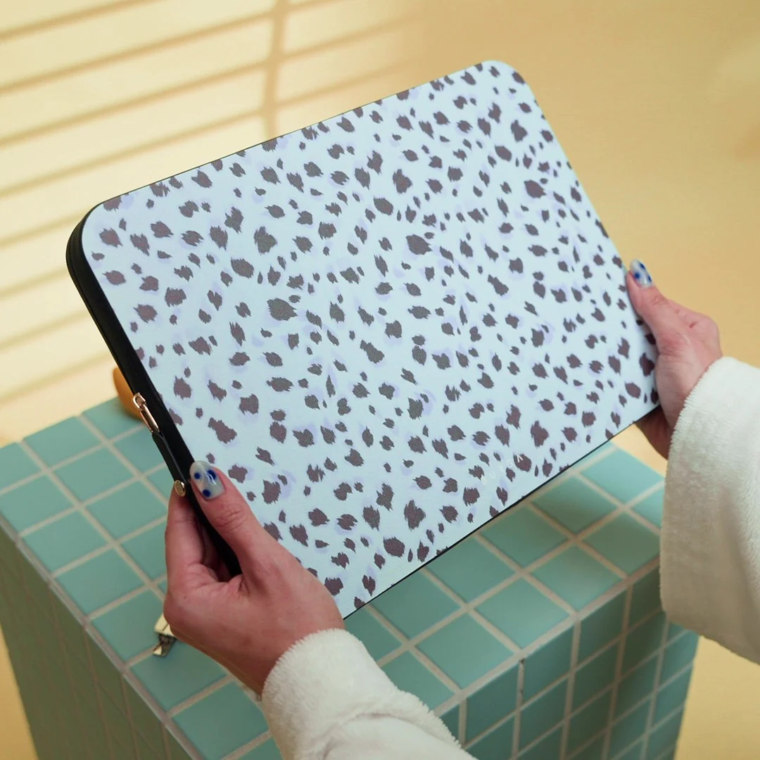 Off Duty - Laptop Sleeve - Image 12