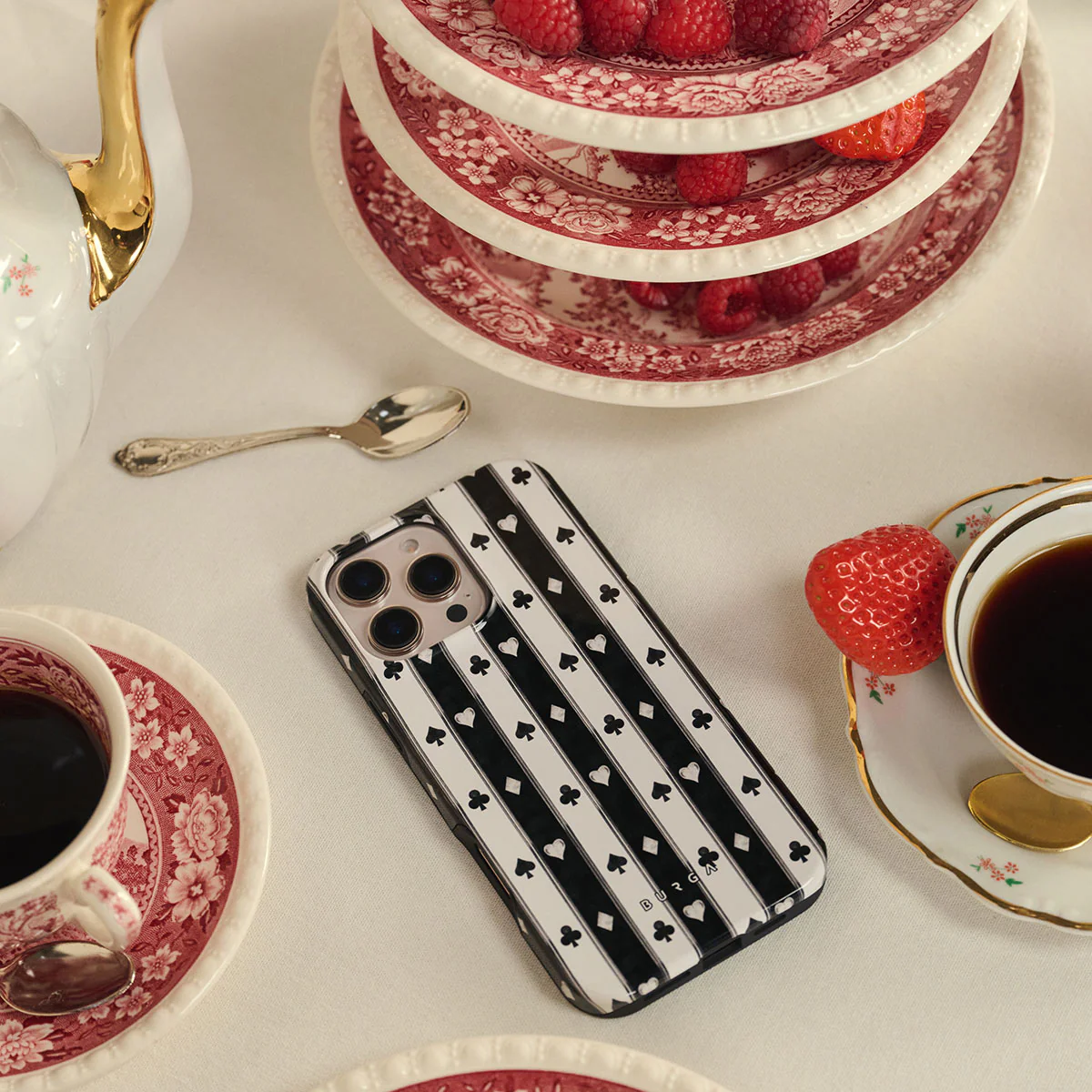 Queen's Court - Xiaomi 15T Case - Image 6