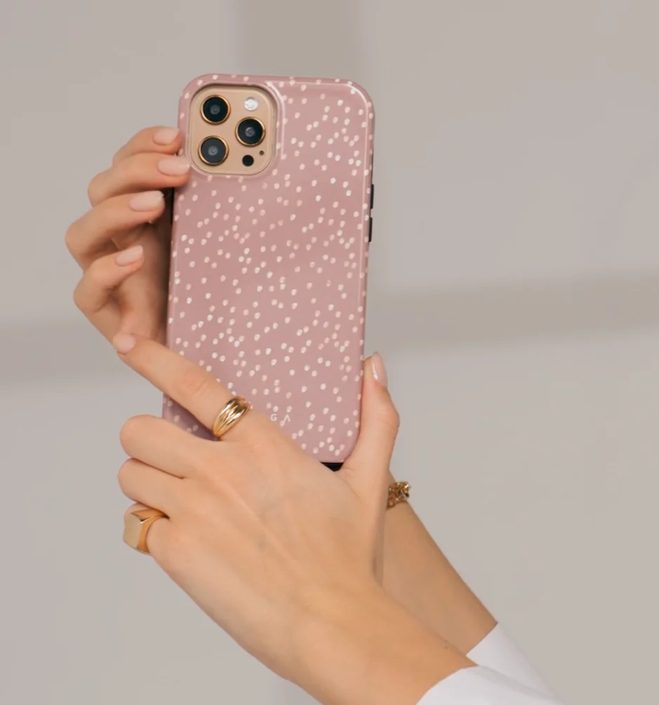 Hot Cocoa - Spotted Samsung Galaxy S26 Case - Image 40